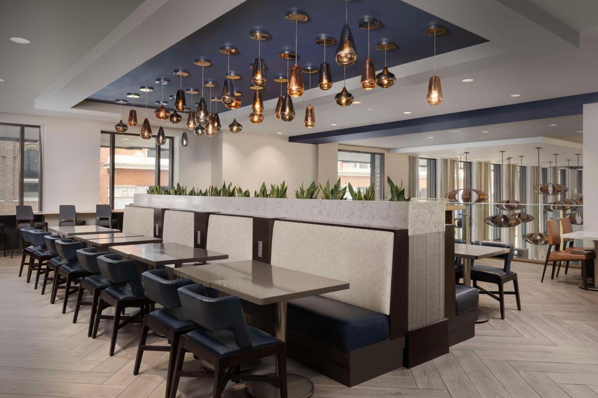 Embassy Suites By Hilton Knoxville Downtown Esterno foto